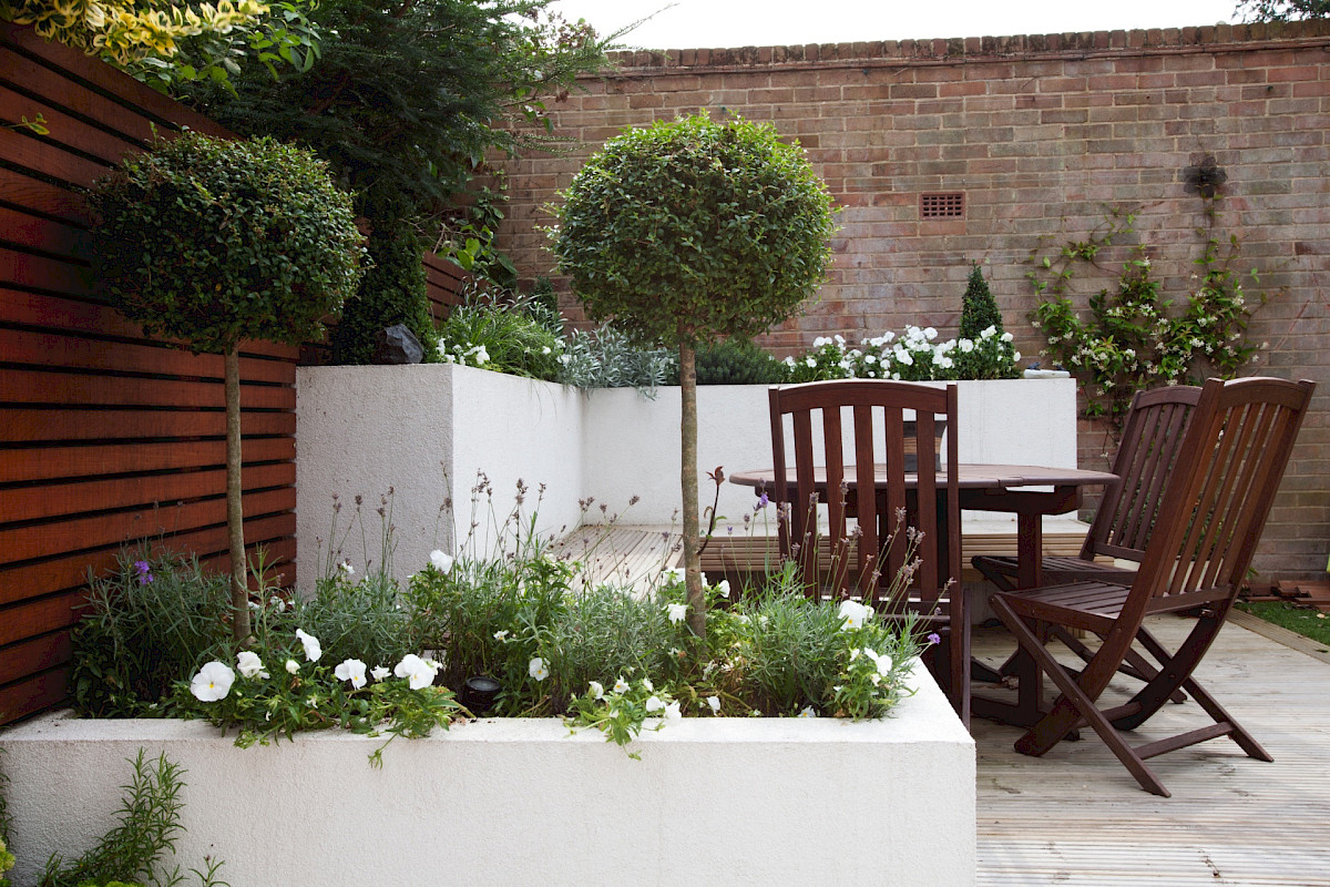 High quality garden refurbishment in Clapham.